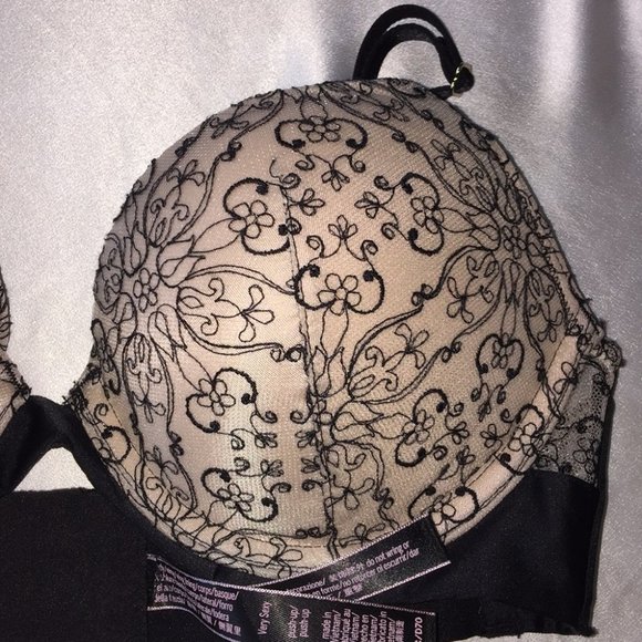 NEW VS Very Sexy Push-Up Bra Black Embroidered 32C - Picture 4 of 6